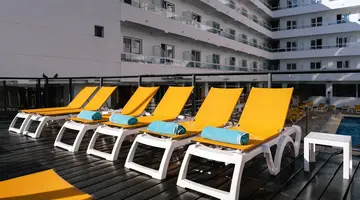 Hotel Port Fiesta Park