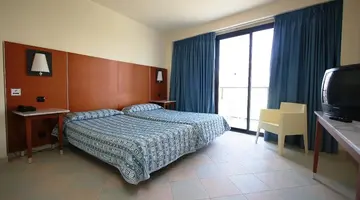 Hotel Port Fiesta Park