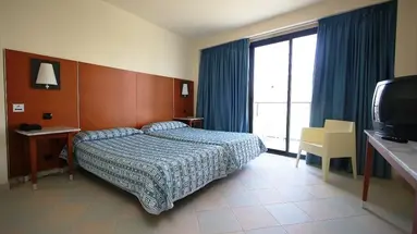 Hotel Port Fiesta Park