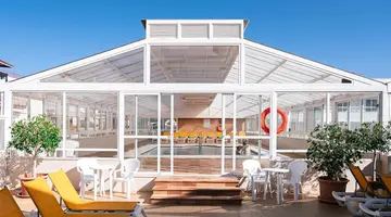 Hotel Port Fiesta Park