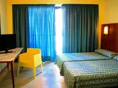 Hotel Port Fiesta Park