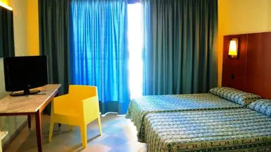 Hotel Port Fiesta Park