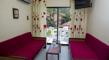 Hotel Puente Real