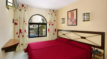 Hotel Puente Real