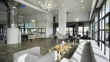 Hotel Puente Real