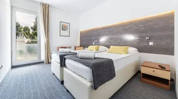 HOTEL PUNTA - VODICE****