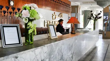 Hotel Pyramides