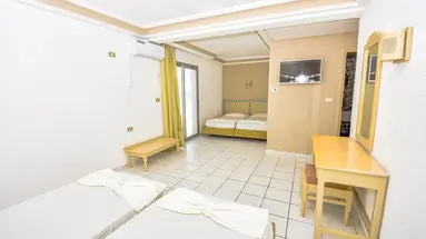 Hotel Pyramides