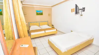 Hotel Pyramides