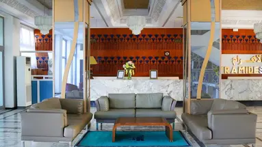 Hotel Pyramides