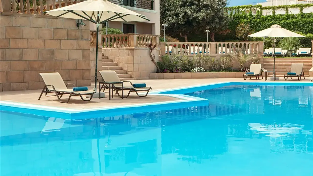 Hotel Ramada Attica Riviera