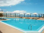 Hotel Ramada Attica Riviera