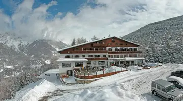 Hotel & Residence Vallechiara***