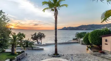Hotel Resort Wind Rose