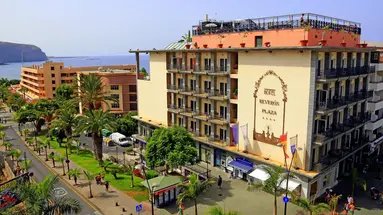 Hotel Reveron Plaza