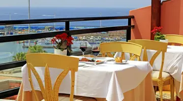 Hotel Reveron Plaza