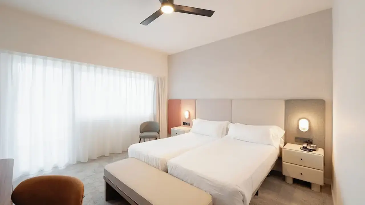 Hotel RH Royal - Recommended for Adults