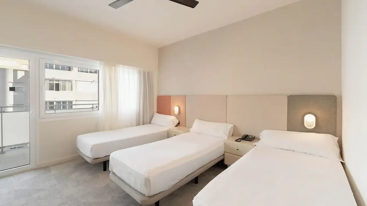 Hotel RH Royal - Recommended for Adults