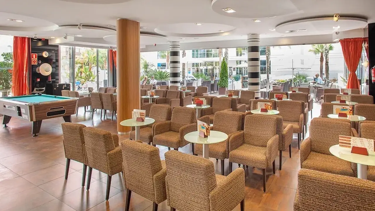 Hotel RH Royal - Recommended for Adults