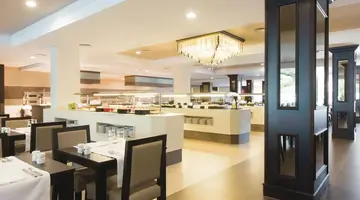 HOTEL RIU BRAVO