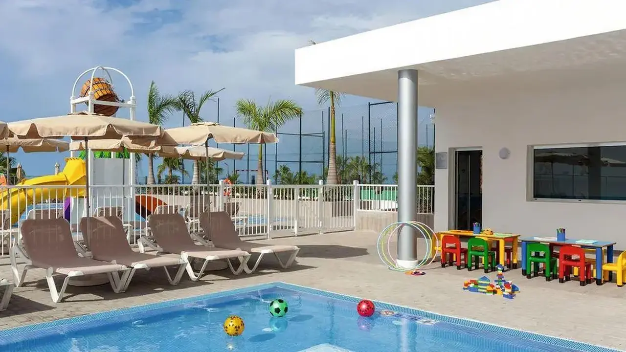 HOTEL RIU VISTAMAR