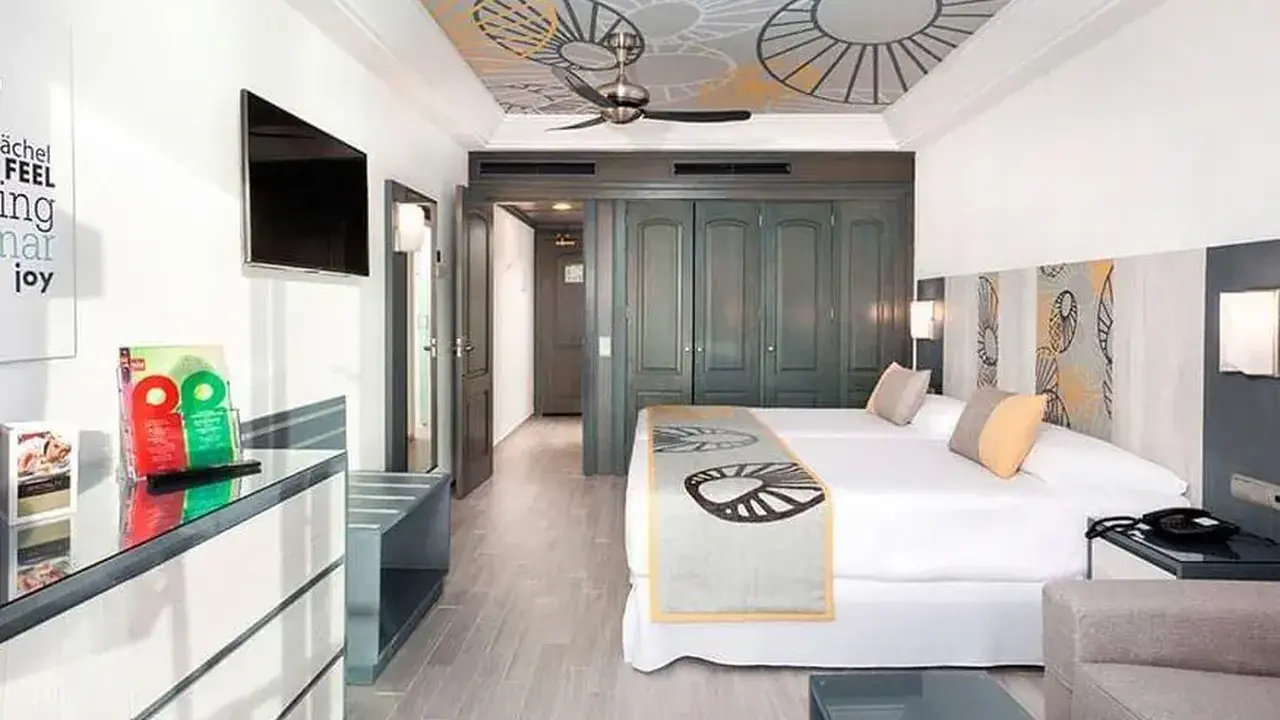 HOTEL RIU VISTAMAR