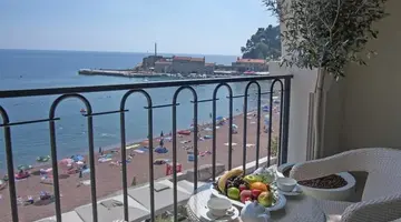 Hotel Riva by Aycon