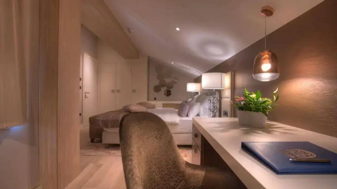HOTEL RIVA BY AYCON
