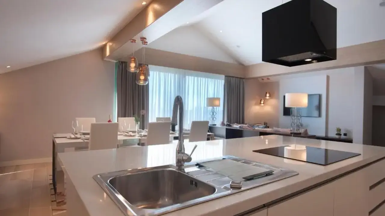 HOTEL RIVA BY AYCON