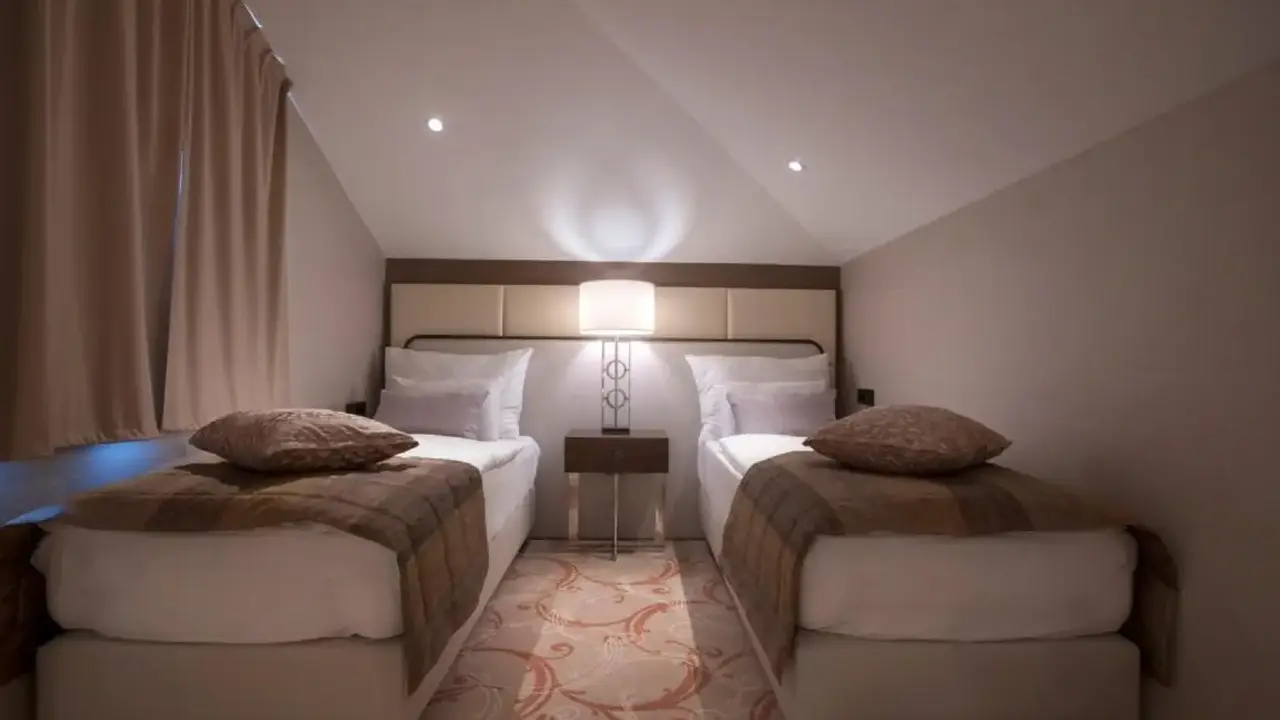 HOTEL RIVA BY AYCON