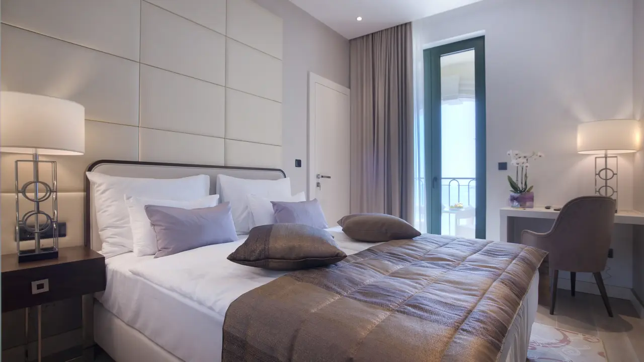 HOTEL RIVA BY AYCON