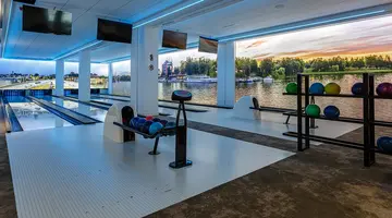 Hotel Roberts Port Lake Resort & SPA