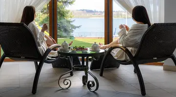 Hotel Roberts Port Lake Resort & SPA