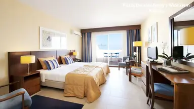Hotel Roca Mar