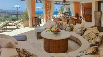 Hotel Royal Garden Villas
