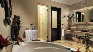 Hotel Royal Garden Villas