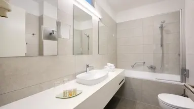 Hotel Salona Palace