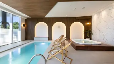 Hotel Salona Palace