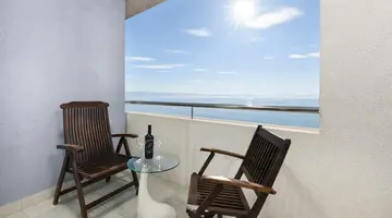 Hotel San Antonio, Podstrana