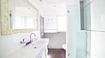 Hotel San Antonio, Podstrana
