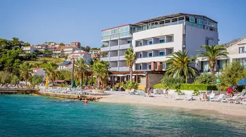 Hotel San Antonio, Podstrana