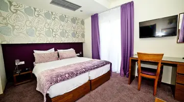 Hotel San Antonio, Podstrana