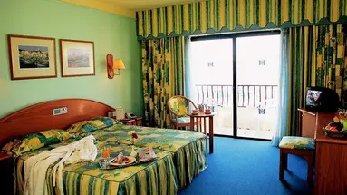 Hotel Santana