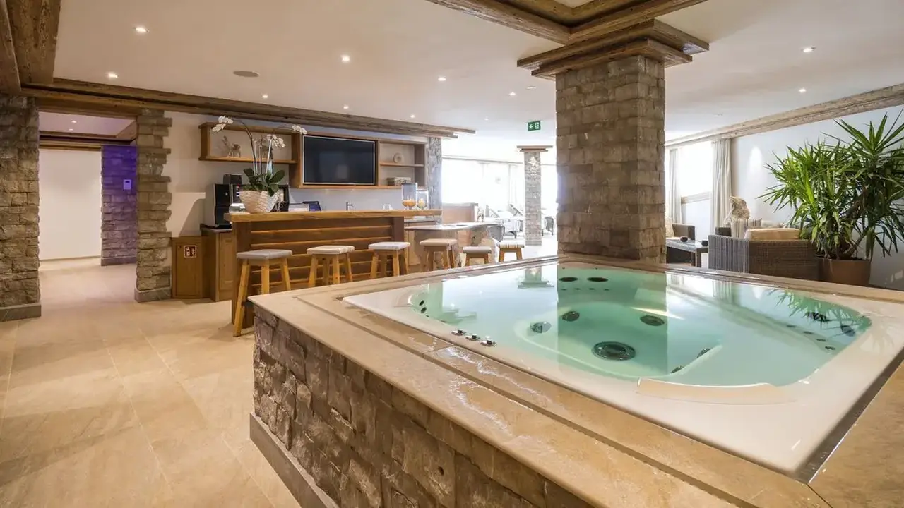 Hotel Sarain - Val Sarain