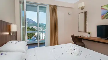 Hotel Sato