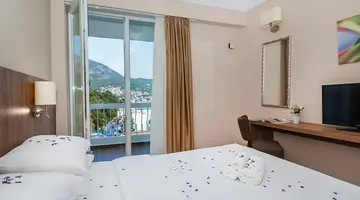 Hotel Sato