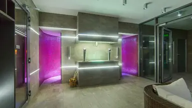 Hotel Senator