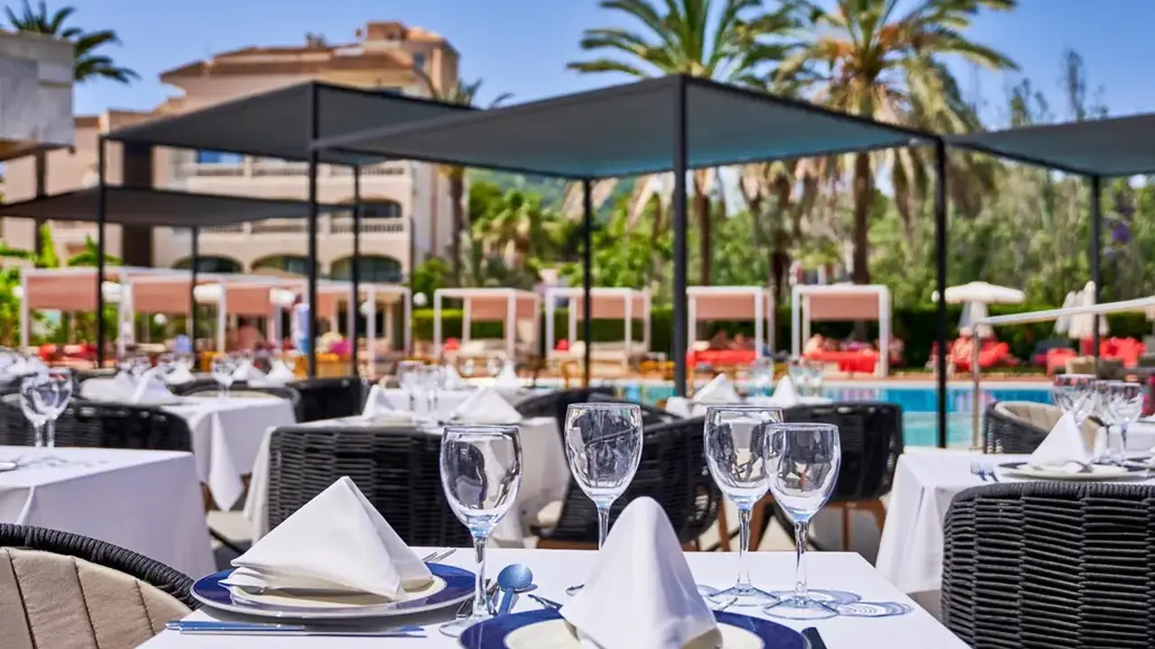 HOTEL SERRANO PALACE