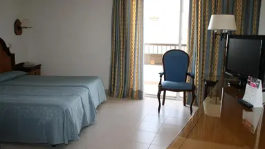 Hotel Servatur Waikiki