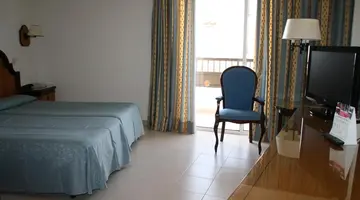 Hotel Servatur Waikiki